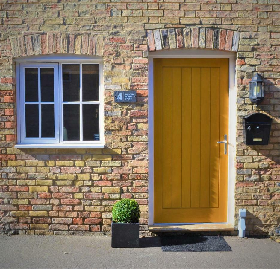 The Old Bottle Store - 2 Double Bedrooms, 2 Bathrooms, St Ives, Cambridgeshire Σεντ Άιβς Εξωτερικό φωτογραφία